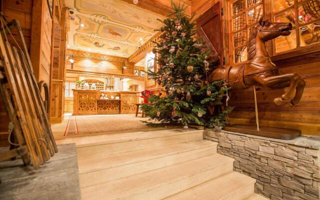 Hotel Alpen Ruitor вид на фасад