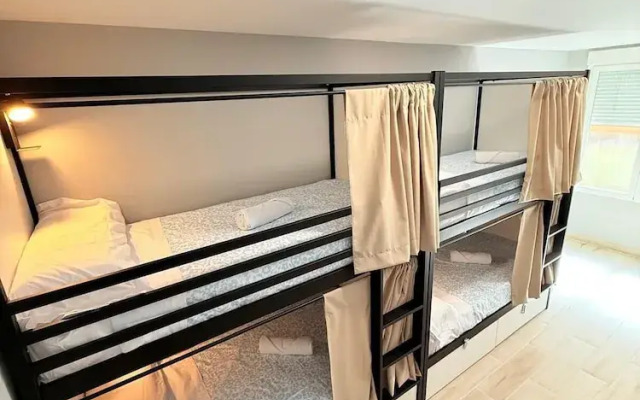 Hostel Vam Torrejon