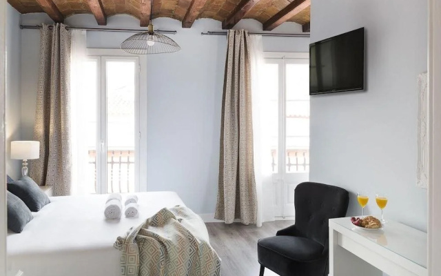 Gracia Next Door