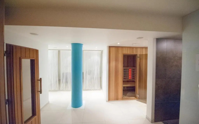 Beach Hotel Helios by CW Hotel Collection