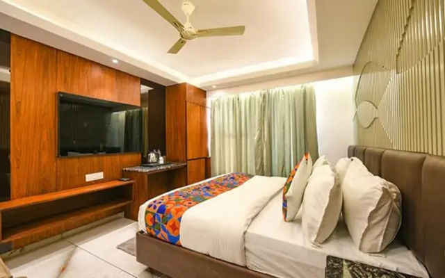 FabHotel Prime Dev Palace