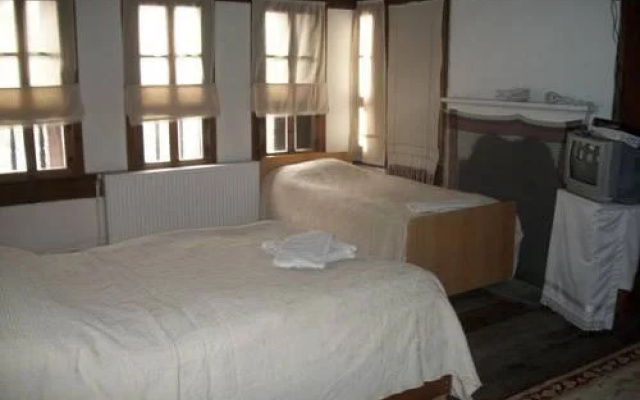 Gulen Konak