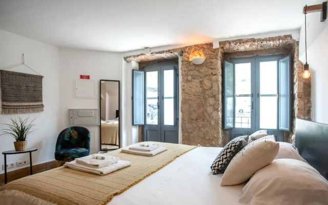 Original Photographers Studio Apartment in Alcântara
