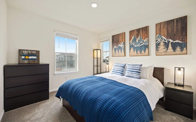Modern & Stunning Home Near Breweries and Old Town!
