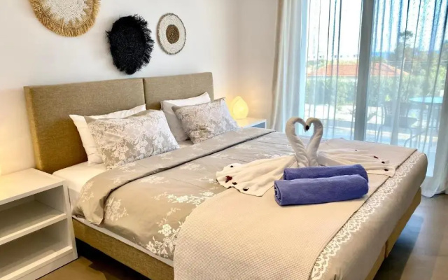 Gennadi Harmony Suites - 200 m from the sea