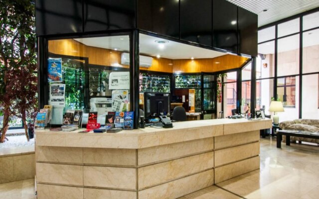 Отель Espahotel Plaza Basílica вид на фасад