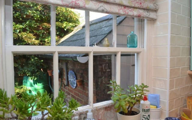 Tail End Cottage
