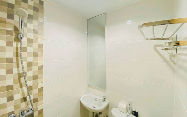 Compact Studio With City View At The Alton Apartment