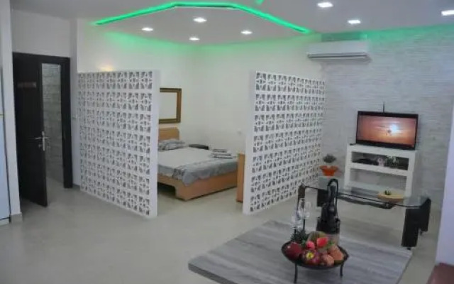 Isramax Jerusalem Apartment in Bat-Yam