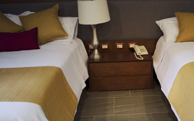 Hotel Rancho Tabachines