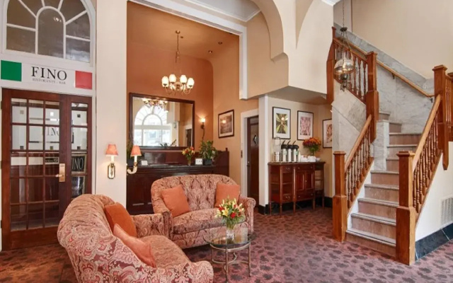 The Andrews Hotel