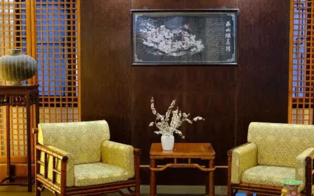 Suzhou Diaohualou B&B (Xishan Diaohualou Branch)