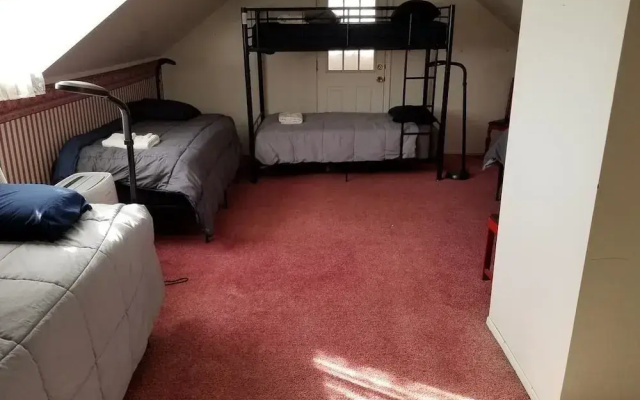 Hamtramck Hostel