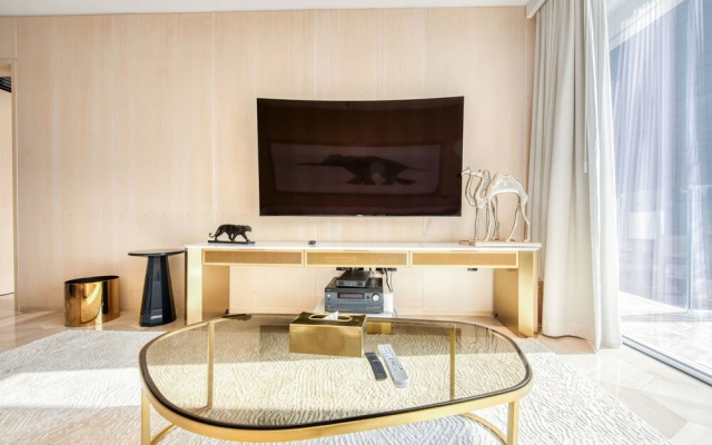 Maison Privee - SeaView Apt at Five Palm