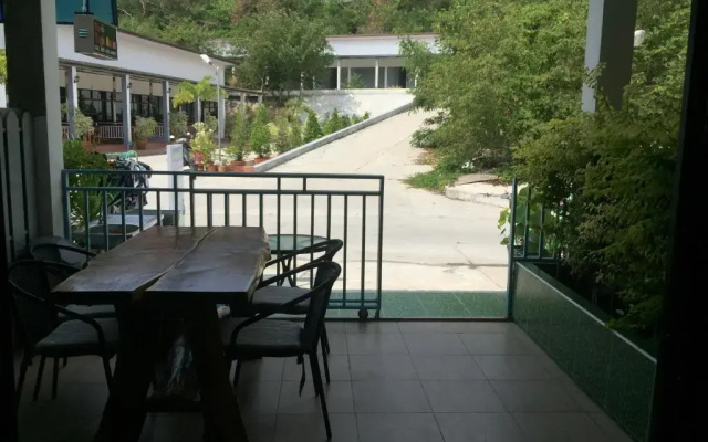 Baan AomSub