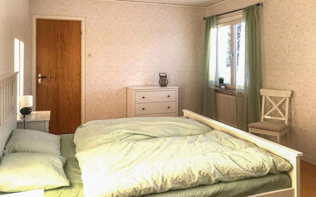 Nice Home in Auktsjaur With Sauna and 2 Bedrooms