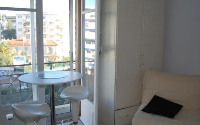 Home Rental Studio Latour Maubourg