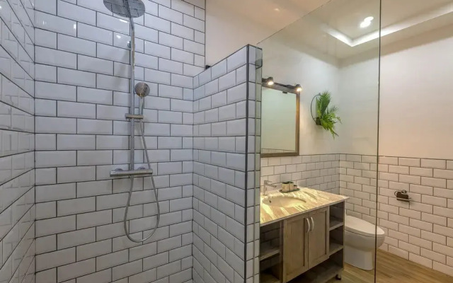 Modern 2 Bedroom Townhouse MST2