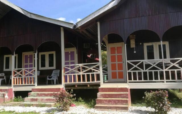 Отель Seaside Chalet вид на фасад