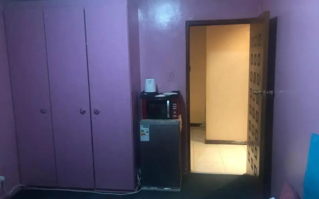Naomis Place