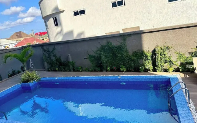 CozyDeluxe Studio Apt in East Legon