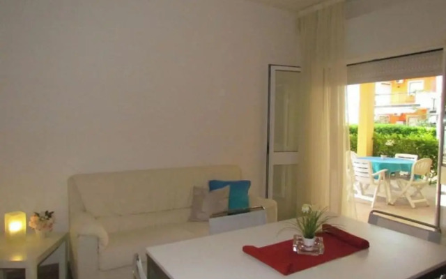 "homely Apartment With Private Garden by Beahostrentals"