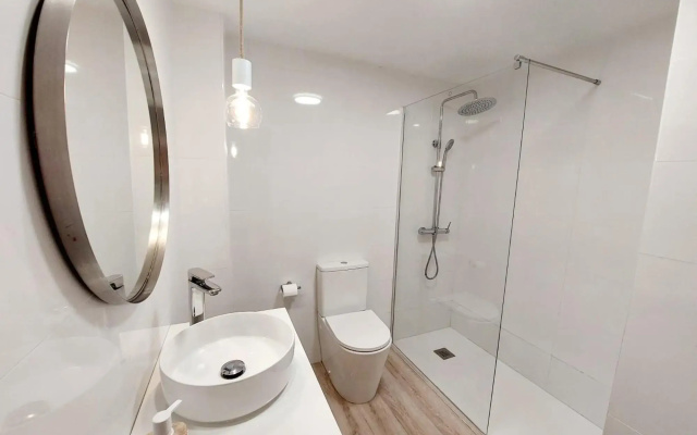 Duplex with sea views, garden and terrace