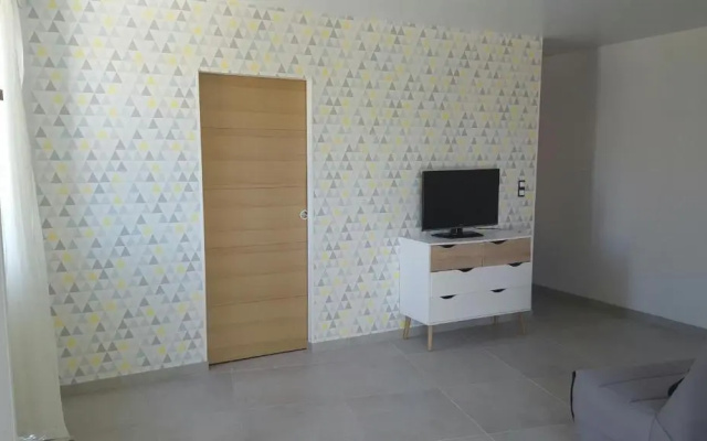 T2 De 45 M2 Sur Porticcio Avec Jardin