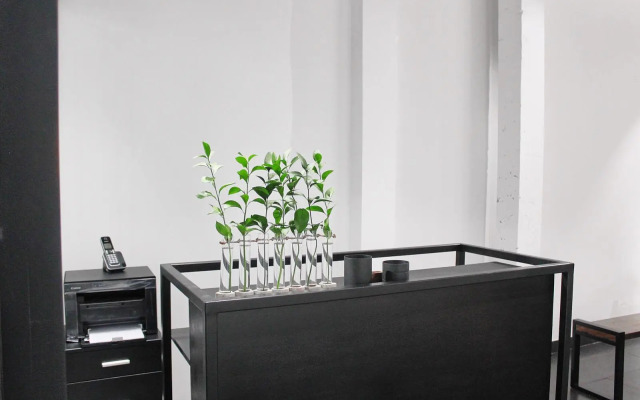 Pin Poshtel