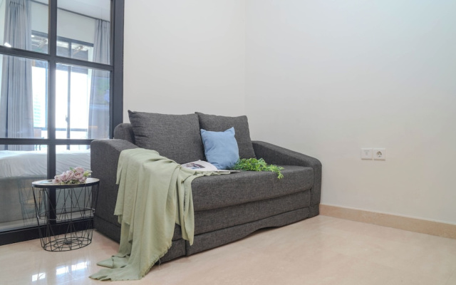 Urban Grey 1Br At Sudirman Suites Apartment