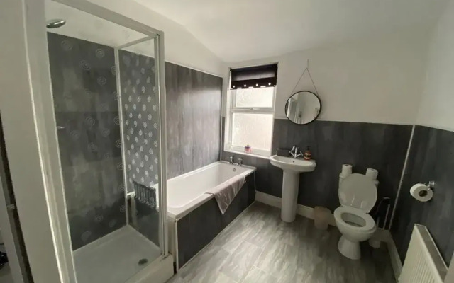 Blackpool Abode - Seaside Cove