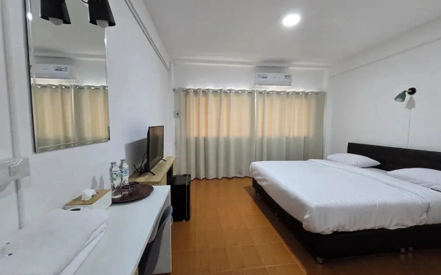 Ratanasiri Hotel