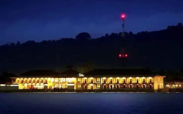 Mahkota Kayong Hotel Sukadana