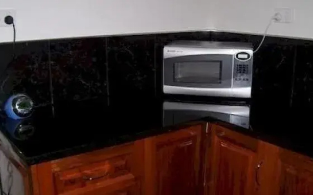 Glenayr Apartments