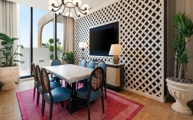 The 27 Wynwood