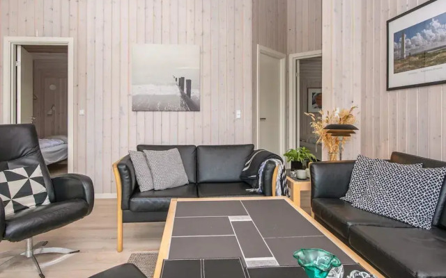 6 Person Holiday Home in Oksbol
