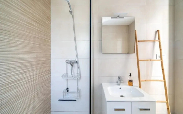 Modern Stay Near Monte Solana