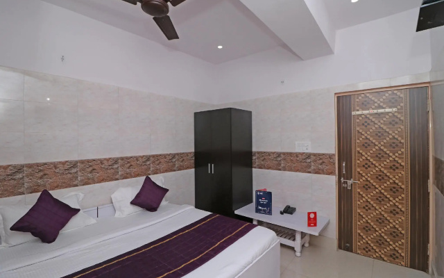 Oyo 12911 New Capital Inn