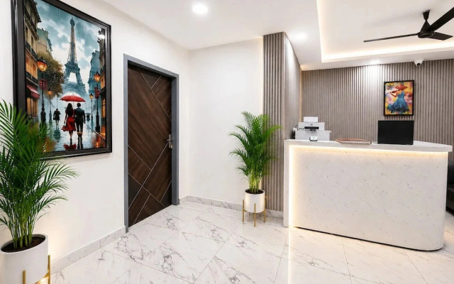 Mauryan Signature Hotel NHPC Metro
