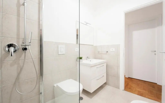 White Flat Labicana