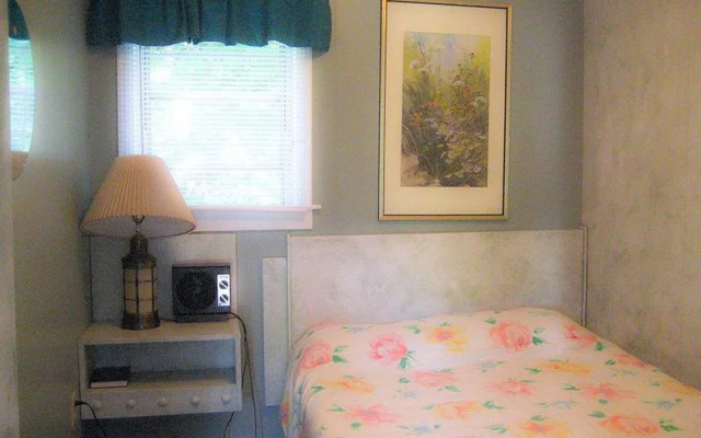 45th Parallel Motel