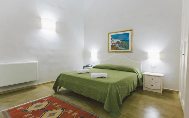 CASALE DOME' 14&2, Emma Villas