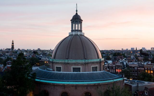Renaissance Amsterdam Hotel вид на фасад