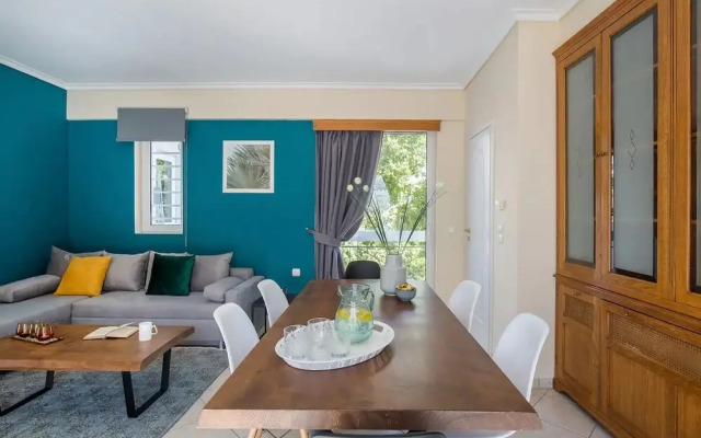 Stylish one-bedroom maisonette in Mets