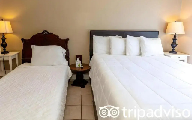Monterey Inn Hotel