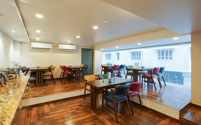 Uptown Hotel