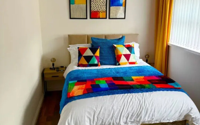 Madrid Street Cozy Retreat in Belfast