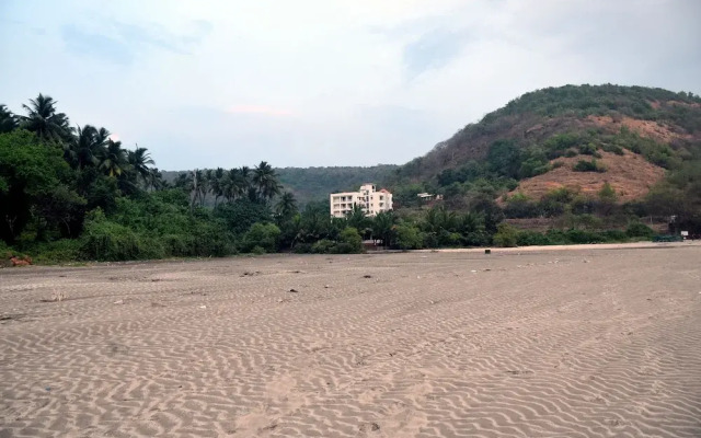 The Byke Skylark Seafront Resort, Dapoli