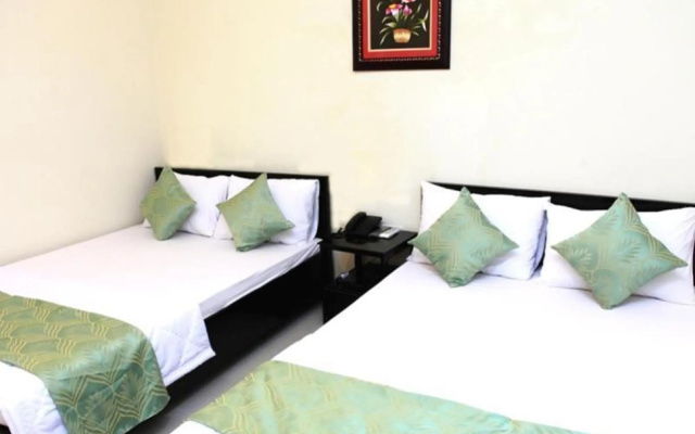 Hoa Chinh Hotel
