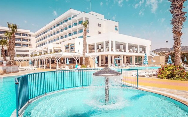 Отель Ascos Coral Beach Hotel Кипр, Пейя - 1 отзыв об отеле, цены и фото номеров - забронировать отель Ascos Coral Beach Hotel онлайн вид на фасад